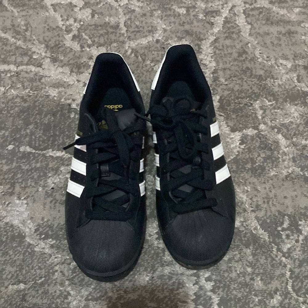Black Adidas Superstar